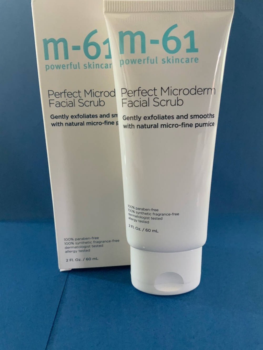 Perfect Microderm Facial Scrub – White